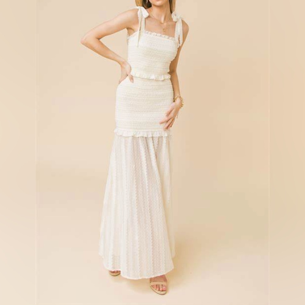 A. Calin by Flying Tomato - Maxi Dress - Size L fits like a medium